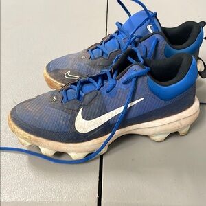 Big boy size 7 Mike Trout Nike baseball cleats.